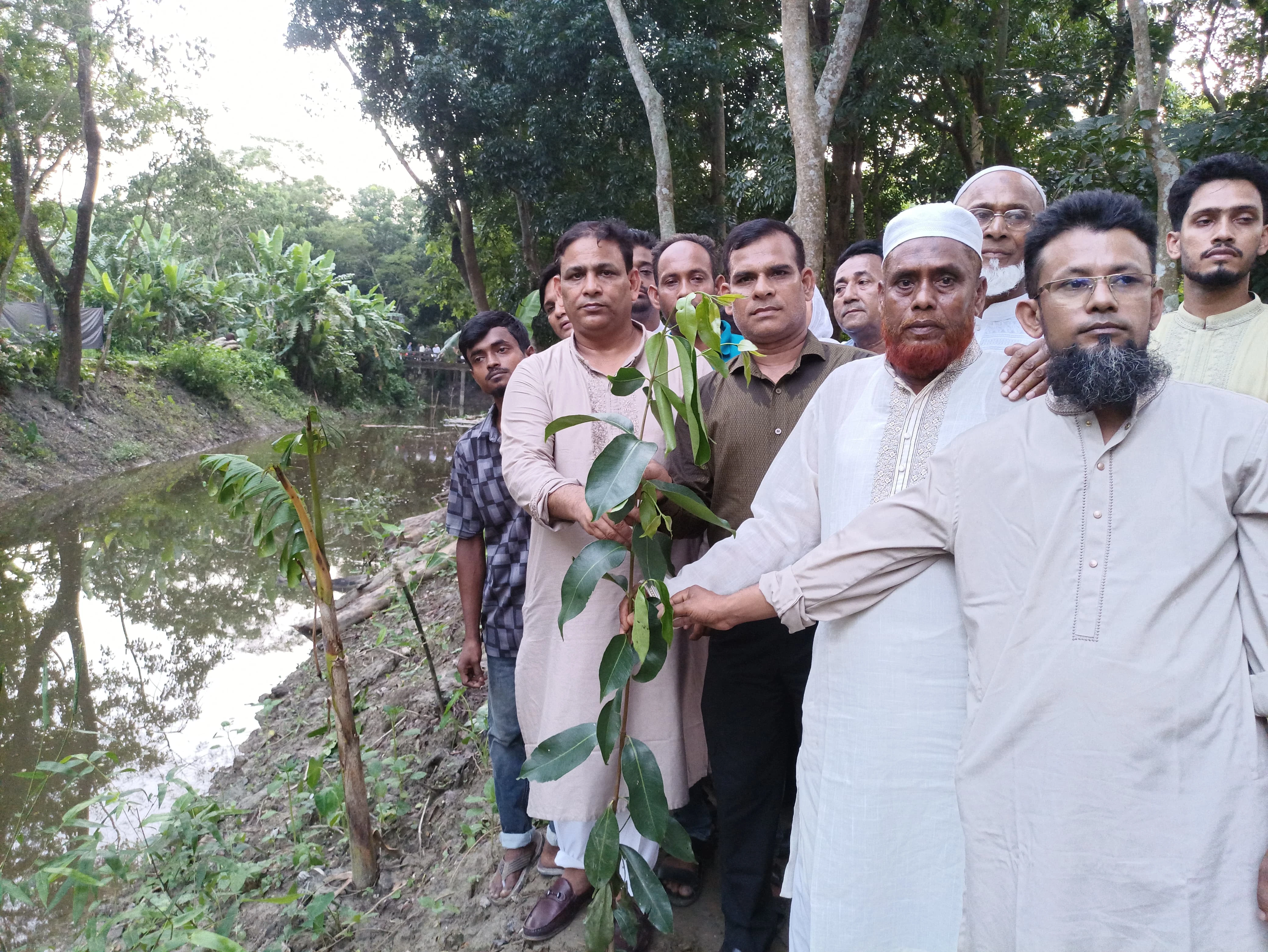 রাজপথ অস্থিতিশীল করে ফিরে আসার চেষ্টা সফল হবে না: নিষিদ্ধ আ.লীগের উদ্দেশে এমপি খোকন তালুকদার