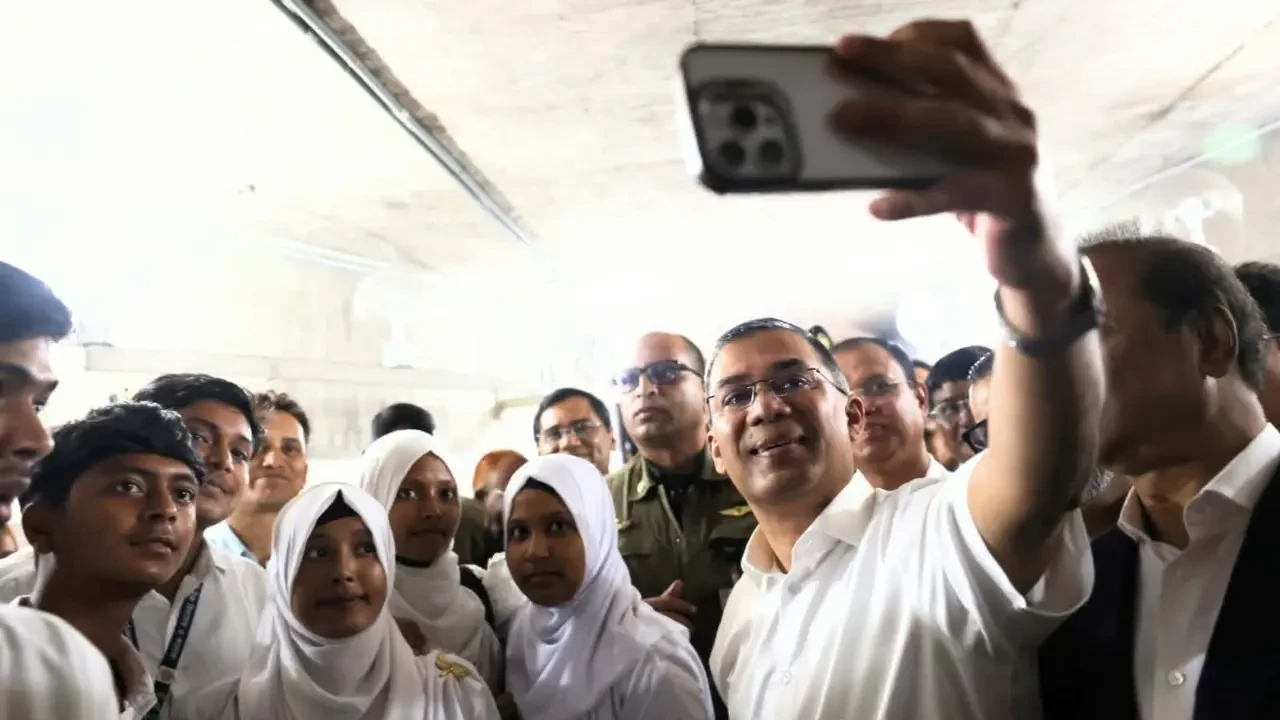 সমৃদ্ধ বাংলাদেশ গড়তে শিক্ষার্থীদের প্রস্তুত হতে হবে : প্রধানমন্ত্রী
