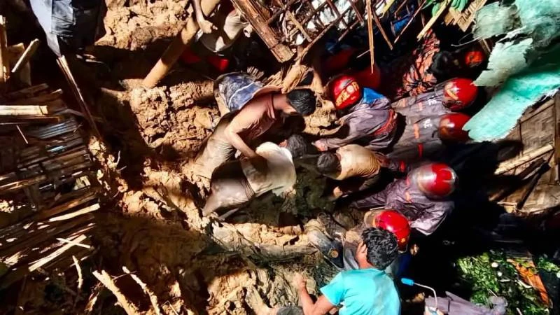 কক্সবাজারে পাহাড়ধস, মৃতের সংখ্যা বেড়ে ৯