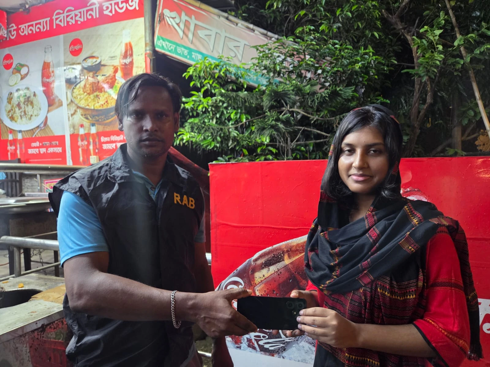 শেরেবাংলা নগরে মেডিকেল শিক্ষার্থীর মোবাইল ছিনতাইকালে ছিনতাইকারী গ্রেপ্তার, উদ্ধার মোবাইল