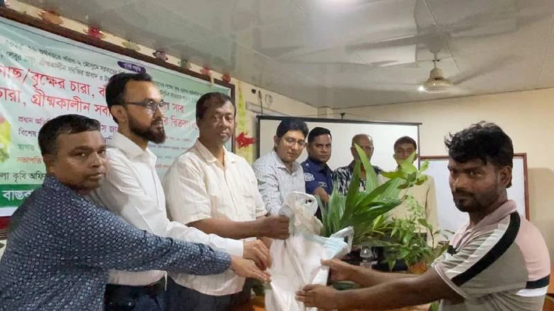 কালিয়ায় ২৫ কোটি বৃক্ষরোপণ কর্মসূচির আওতায় শুভ উদ্বোধন অনুষ্ঠিত
