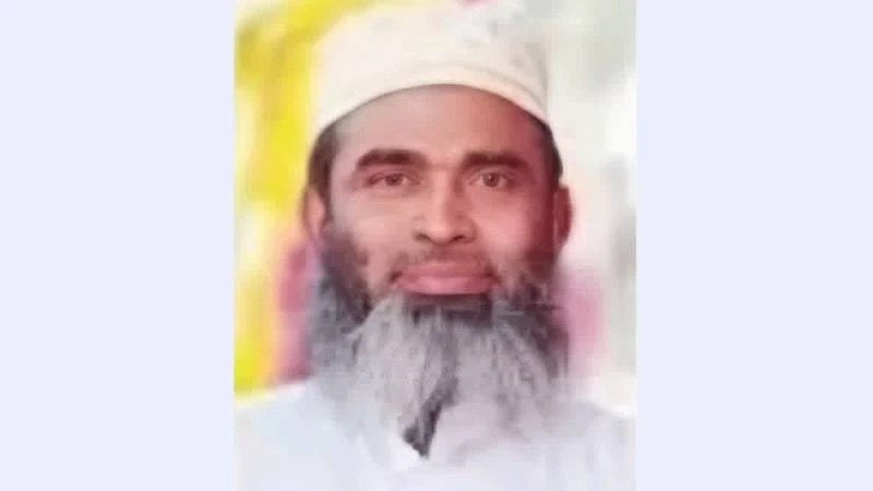 এশার আজানের মাঝেই মৃত্যুর কোলে ইমাম