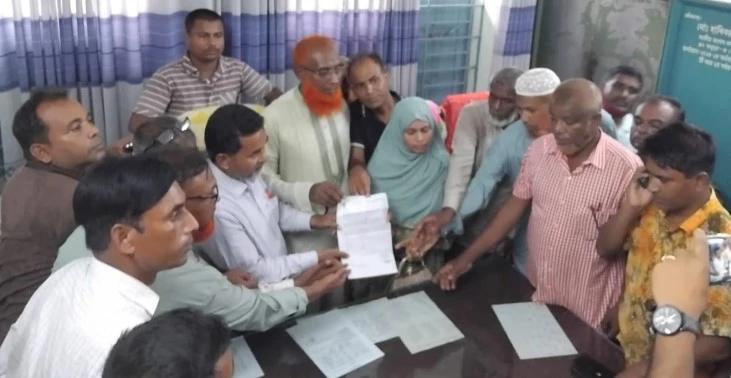 ডিও লেটার জমা দিতে গিয়ে সংঘর্ষ, ছুরিকাঘাতে আহত ১