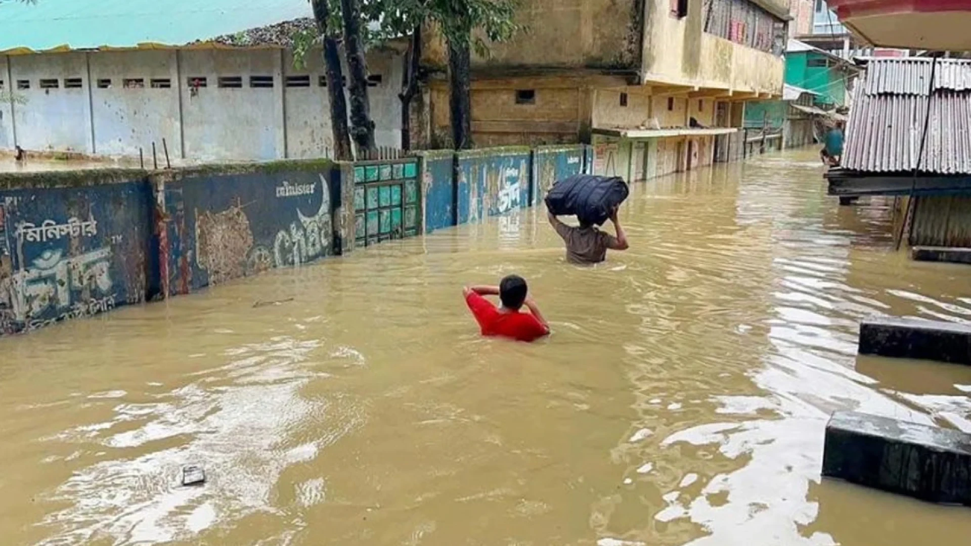 বন্যায় এ পর্যন্ত ৫৪ জন মারা গেছেন: ত্রাণমন্ত্রী