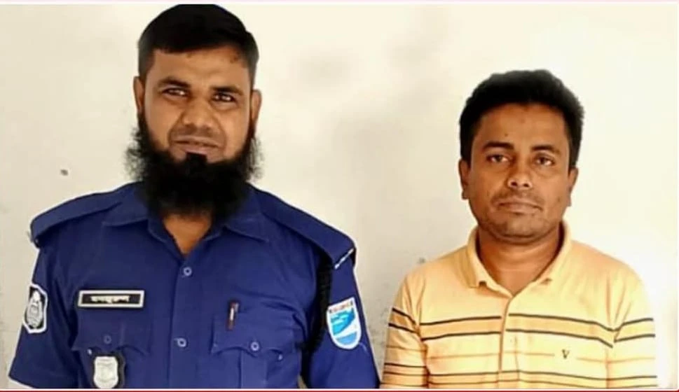 ধুনটে ককটেল হামলা মামলায় যুবলীগ নেতা আতিক গ্রেপ্তার