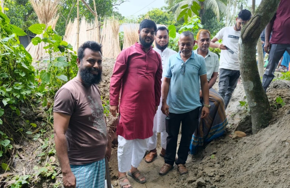 সংবাদ প্রকাশের তিন দিনের মাথায় সিঙ্গিপাড়ার জলাবদ্ধতা নিরসনে বিএনপির উদ্যোগ, স্বস্তি ৩০০ পরিবারের