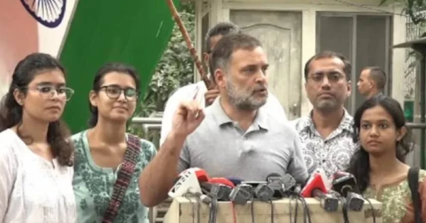মোদির ভিডিও নয়, রাহুল গান্ধী পদক্ষেপ দেখতে চান