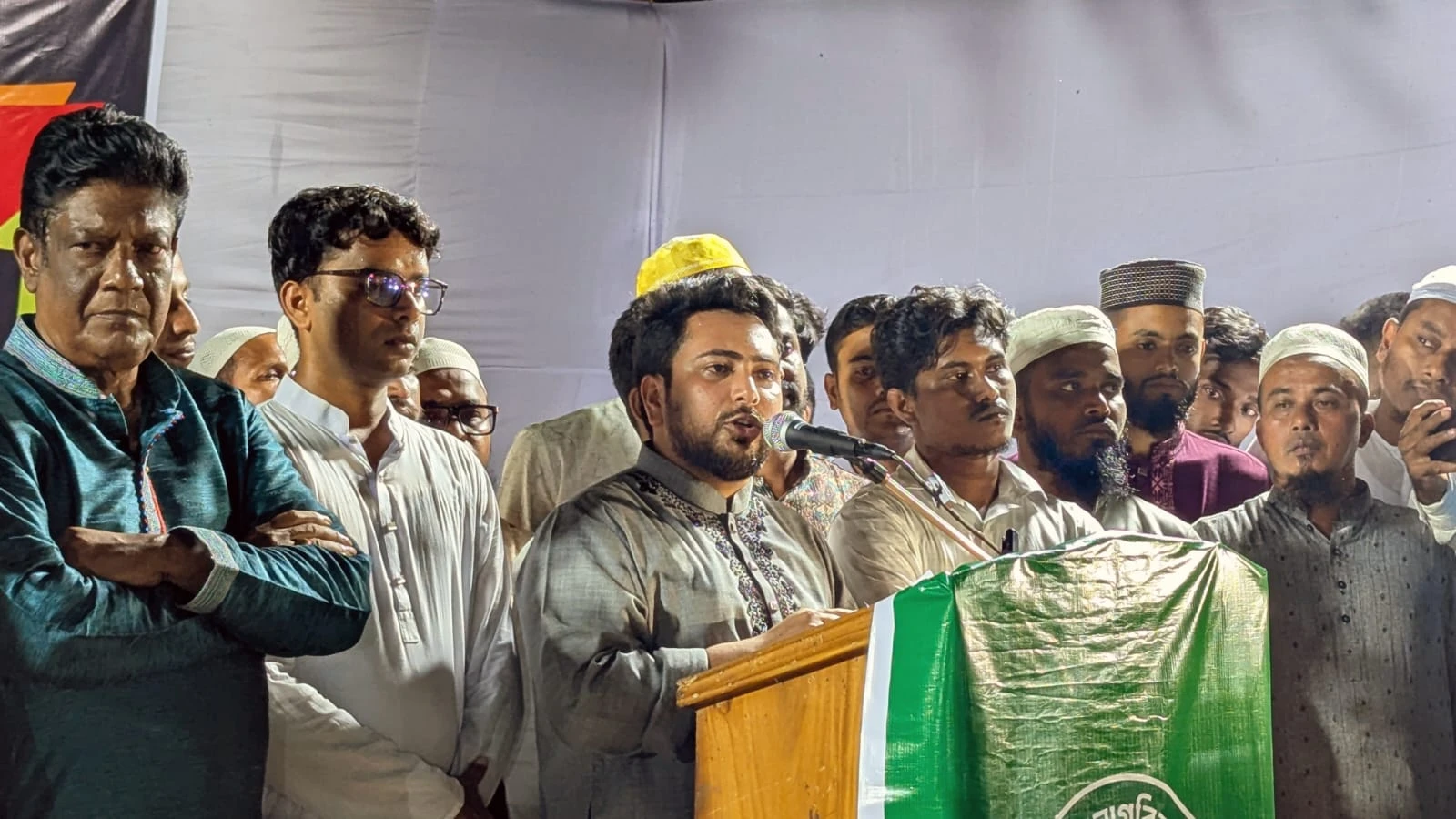ফ্যাসিস্টের দোসর ‘চুপ্পু’কে গ্রেফতার করে বিচারের দাবি নাহিদ ইসলামের