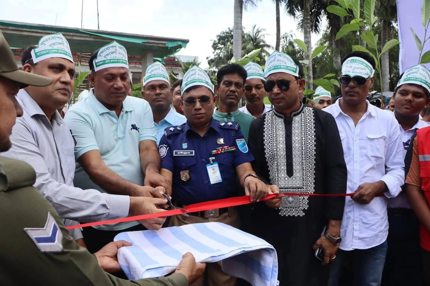 গোপালগঞ্জে বর্ণাঢ্য আয়োজনে বৃক্ষমেলা-২০২৬ উদ্বোধন