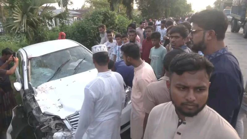 প্রাইভেটকার-মোটরসাইকেল মুখোমুখি সংঘর্ষে স্বামী-স্ত্রী নিহত