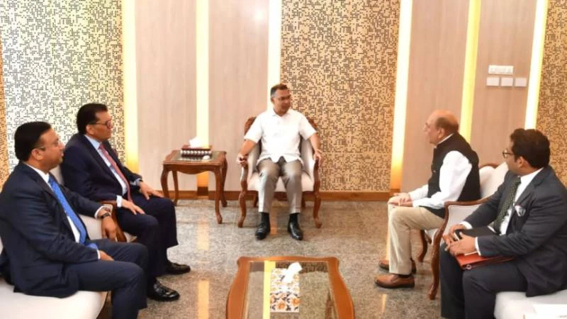হাদি হত্যার আসামি ও হাসিনাকে দ্রুত ফিরিয়ে দেওয়ার আহ্বান ঢাকার