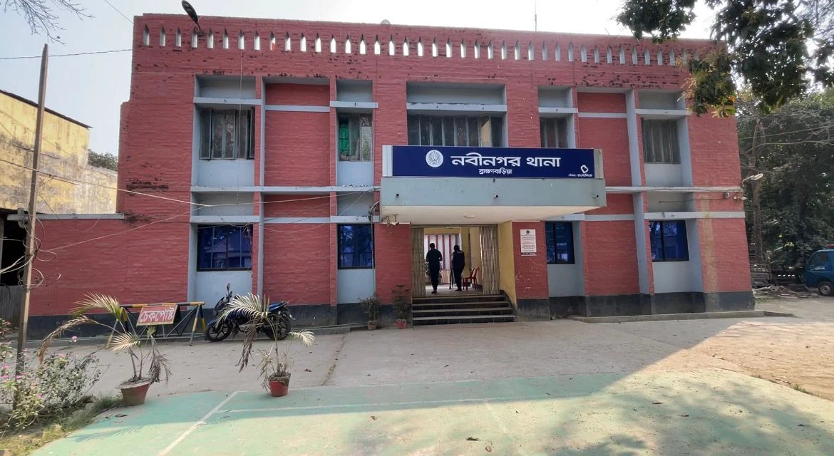 নবীনগরে কিশোর গ্যাংয়ের হামলায় নারীসহ আহত ৪, বাড়িঘর ভাঙচুর
