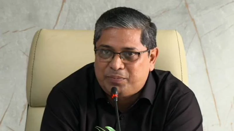 অটোরিকশায় সৌরবিদ্যুৎ ছাড়া চার্জ দিলে জরিমানা বিধান করা হচ্ছে: স্থানীয় সরকার প্রতিমন্ত্রী