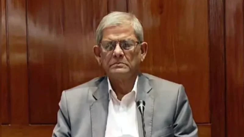 কাঁদলেন মির্জা ফখরুল, সহযোদ্ধাদের কাছে চাইলেন ভোট ও দোয়া