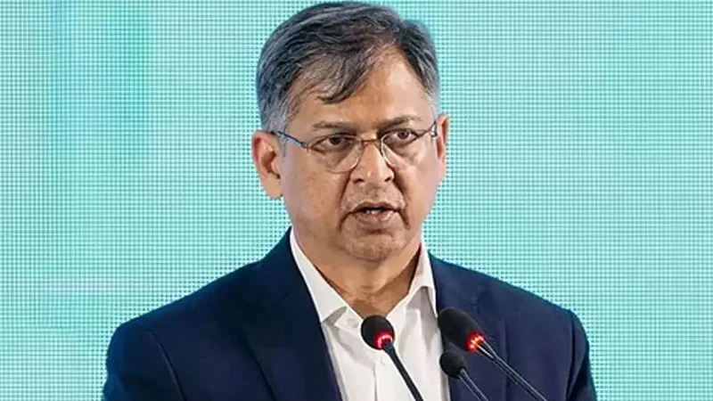 সংশোধন হবে সংবিধানের ৭০ অনুচ্ছেদ : স্বরাষ্ট্রমন্ত্রী
