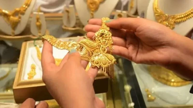 ভরিতে আড়াই লাখে পৌঁছুলো সোনার দাম