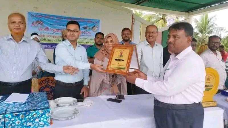 রামপালে কলেজ পর্যায়ে শ্রেষ্ঠ প্রতিষ্ঠান প্রধান হলেন অধ্যাক্ষ আ: হান্নান মোল্লা