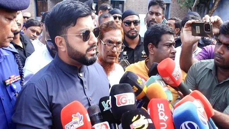 জ্বালানি অপচয় না করে রাজনৈতিক কর্মসূচি পালনের আহ্বান প্রতিমন্ত্রী ইশরাক হোসেনের