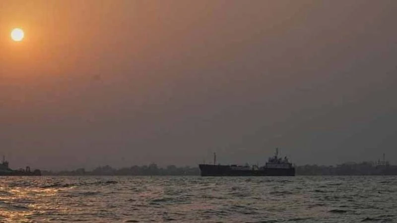 হরমুজ প্রণালি খুলতে যুক্তরাষ্ট্রকে ইরানের সাত শর্ত