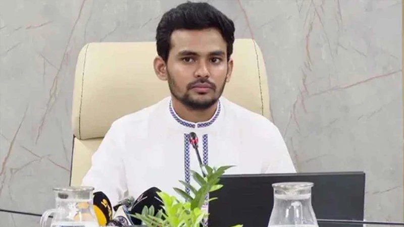 আমাকে শুধু ১০% দিয়েন, চলতে কষ্ট হচ্ছে: আসিফ মাহমুদ