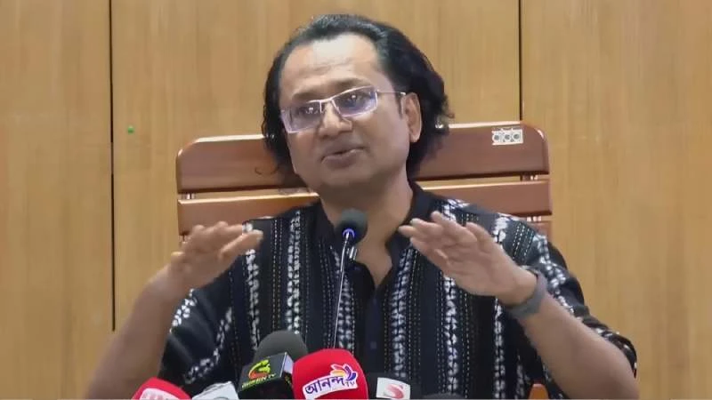 কমিশনের সঙ্গে আলোচনা করেই স্থানীয় সরকার নির্বাচনে সিদ্ধান্ত: তথ্য উপদেষ্টা