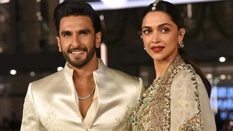 আবারও কন্যা সন্তানের মা হলেন দীপিকাম বাবা হলেন রণবীর