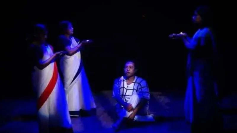 বীরকন্যা প্রীতিলতা ওয়াদ্দেদারের আত্মাহুতি দিবসে ঢাকা পদাতিকের 'ট্রায়াল অব সূর্যসেন'র মঞ্চায়ন