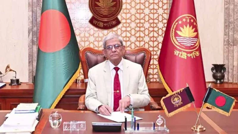 বিশ্বের সঙ্গে তাল মিলিয়ে শিক্ষার মান বাড়াতে হবে: রাষ্ট্রপতি