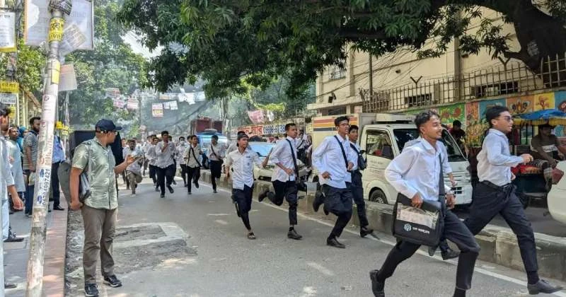 ঢাকা কলেজ ও আইডিয়াল কলেজ শিক্ষার্থীদের মধ্যে সংঘর্ষ