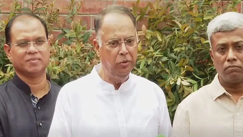 এলপিজির কৃত্রিম সংকট খতিয়ে দেখতে ডিসিদের নির্দেশ জ্বালানিমন্ত্রীর