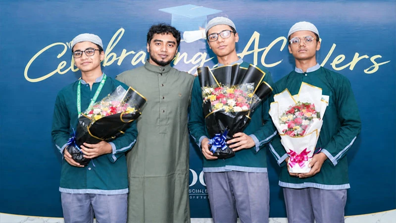 মিশরের আল-আযহার বিশ্ববিদ্যালয়ের প্রি-আযহার প্রোগ্রামে উচ্চশিক্ষার জন্য যাচ্ছেন রূহ ইন্টারন্যাশনাল স্কুলের ৩ শিক্ষার্থী
