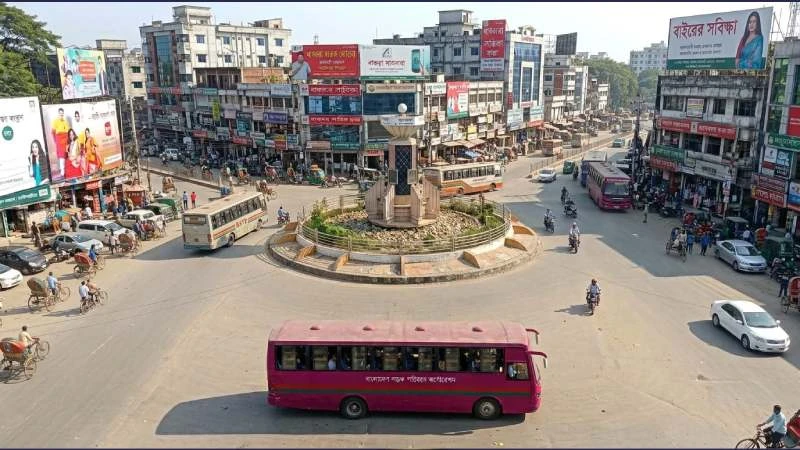 বগুড়ায় মহিলা বাসে যাত্রী সংকট, মাসে লোকসান ৩ লাখের বেশি