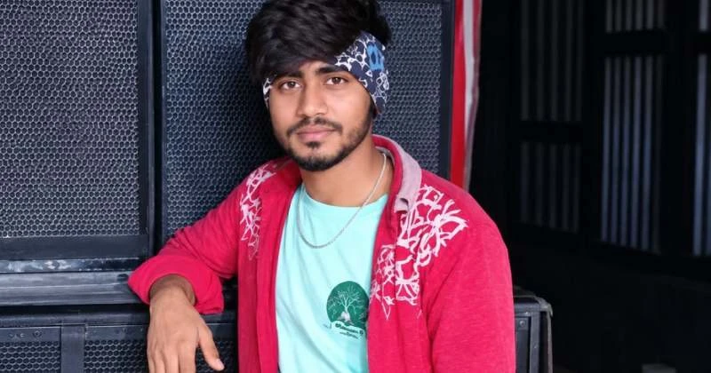 মতলব ব্রিজে ছয় চাকার গাড়ির ধাক্কায় প্রাণ গেল তরুণের