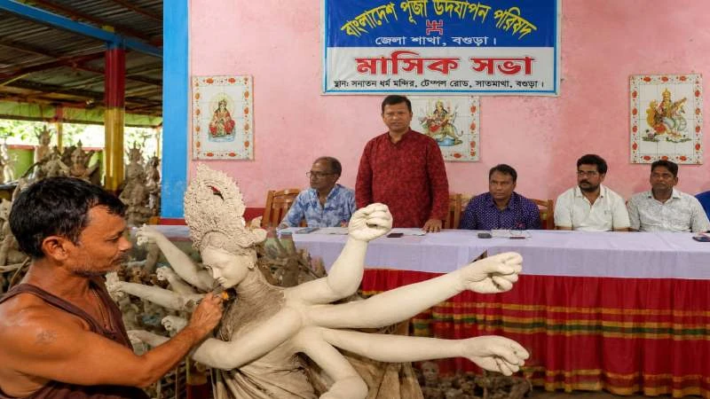 বগুড়ায় ৭২৫ মণ্ডপে দুর্গাপূজা, নিরাপত্তায় সিসি ক্যামেরা ও স্বেচ্ছাসেবক কমিটি
