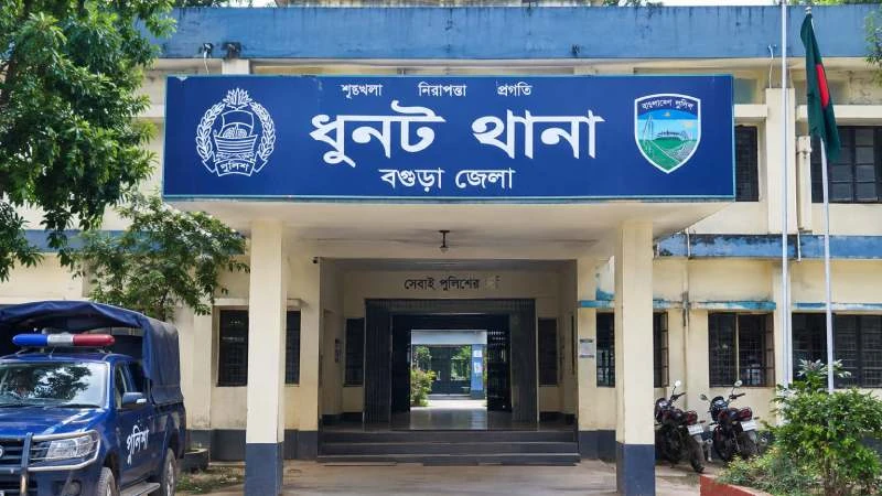 চোরদের সঙ্গে থানায় দেখা করতে এসে গ্রেপ্তার আরও ২