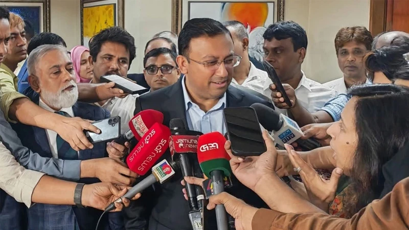 মক্কা-মদিনার মর্যাদার প্রশ্নে কোনো আপস করা হবে না: হুমায়ুন কবির