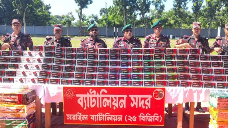 ব্রাহ্মণবাড়িয়ায় ১২ কোটি টাকার ভারতীয় অবৈধ মোবাইল ফোনের ডিসপ্লে জব্দ