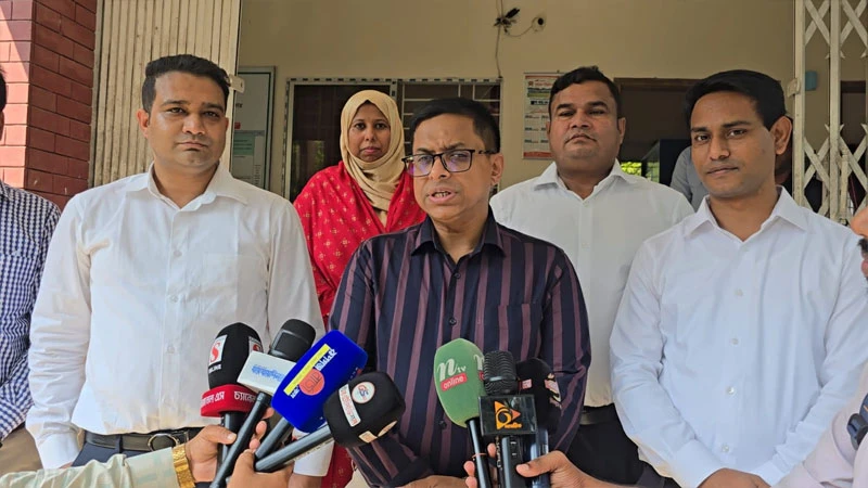 রূপগঞ্জ উপজেলার কোন ভূমি অফিসে  ওমেদার থাকবে না; জেলা প্রশাসন নিয়মিত তদারকি করছে: ডিসি