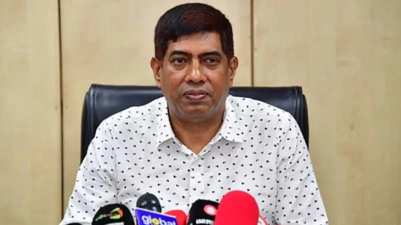 প্রতিমন্ত্রী ইশরাকের অস্ত্র হাতে অভিযানে আইনের ব্যত্যয় হলে ‘ব্যবস্থা নেবে পুলিশ’: ডিএমপি