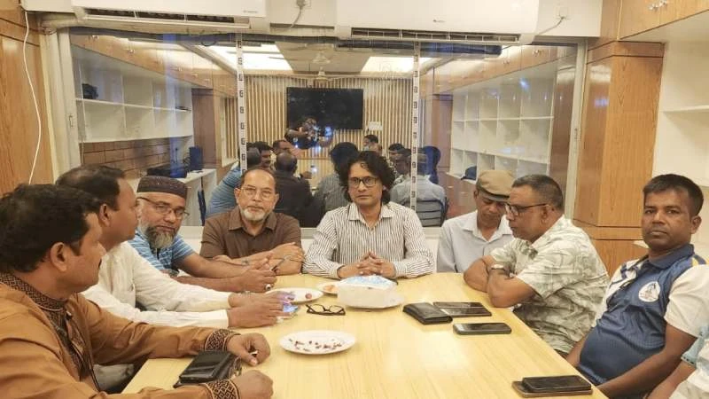 বগুড়া প্রেসক্লাবে সাংবাদিকদের সঙ্গে পিআইবি মহাপরিচালকের মতবিনিময়