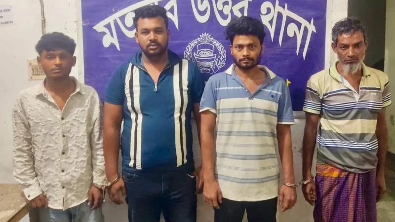 মতলব উত্তরে মাদক বিরোধী অভিযানে ইয়াবা-গাঁজাসহ গ্রেফতার ৪