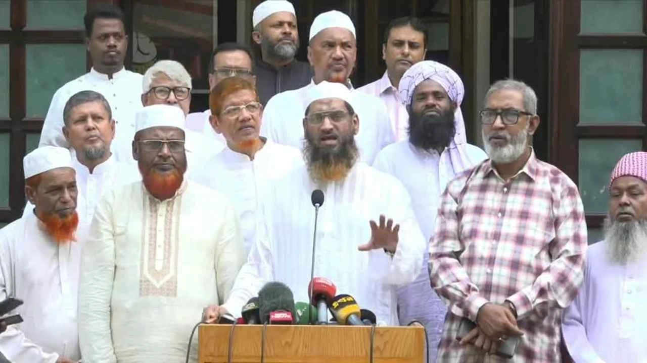 ষড়যন্ত্রে পা দেব না, ঐক্যবদ্ধ আছি: মামুনুল হক