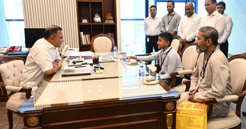 প্রধানমন্ত্রীর সঙ্গে দেখা করল ভুবন ভোলানো হাসিতে মন জয় করা সেই তাহসিন