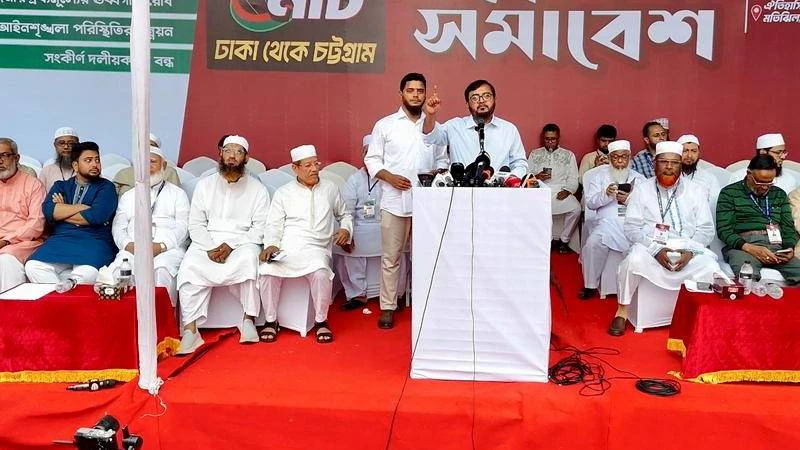 ‘দেড়শ টাকার লাঞ্চ আর ৫০ হাজার ফ‍্যামিলি কার্ড ছাড়া সরকারের আর কোন সাফল‍্য নাই’