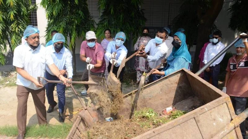 ডেঙ্গু প্রতিরোধে বগুড়ায় পরিচ্ছন্নতা অভিযান
