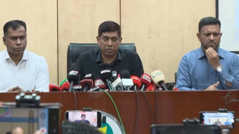 ডিসেম্বরে কার্যক্রম নিষিদ্ধ আওয়ামী লীগের ‘অপতৎপরতা’ কঠোরভাবে দমন করা হবে: ডিবিপ্রধান