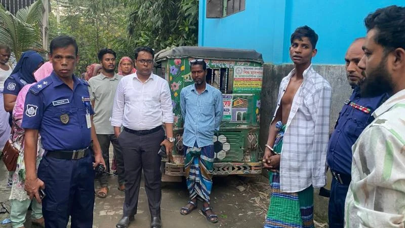ধামরাইয়ে ছেলের অত্যাচারে অতিষ্ঠ বাবা, প্রশাসনকে খবর, ২ মাসের কারাদণ্ড ছেলের