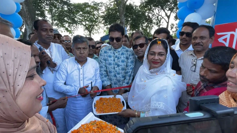 নবীনগরে মাসব্যাপী বাণিজ্য মেলার শুভ উদ্বোধন