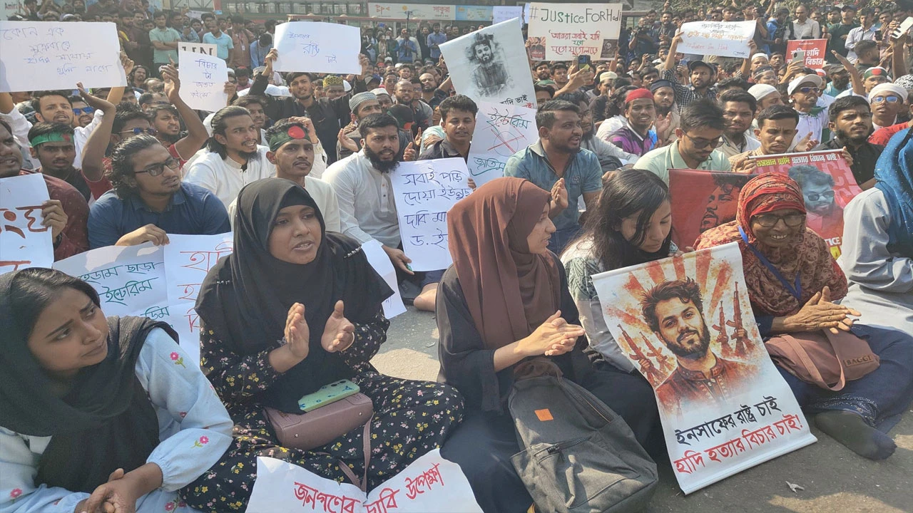 শাহবাগ ও যমুনার সামনে ইনকিলাব মঞ্চের অবস্থান কর্মসূচি