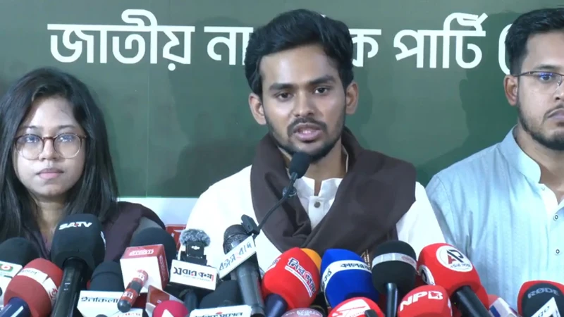 টাকা উদ্ধারের নামে ব্যক্তি স্বাধীনতায় হস্তক্ষেপ করা হচ্ছে: আসিফ মাহমুদ